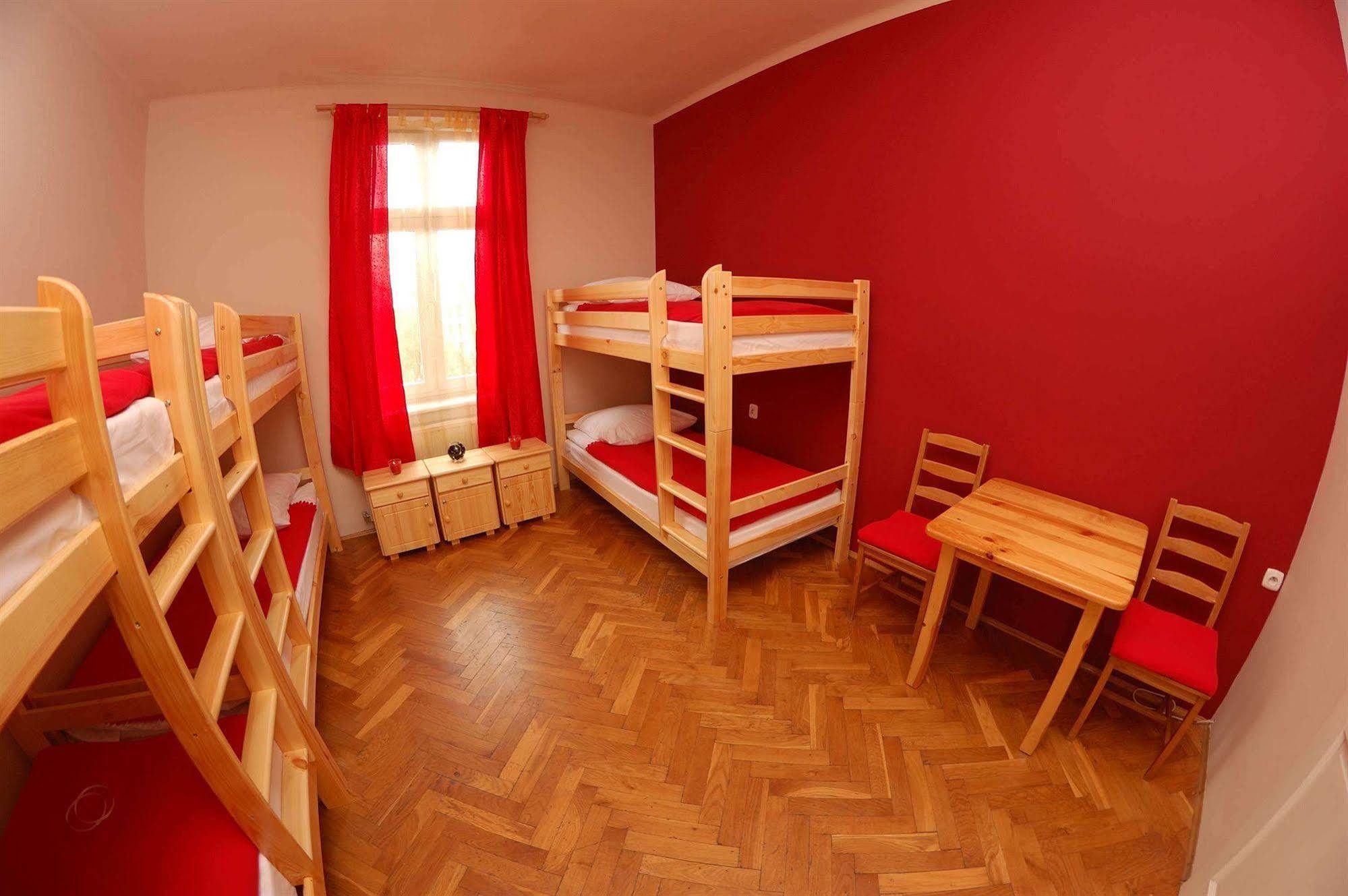 Hostel Dragon Aparthostel Senatorska Krakow